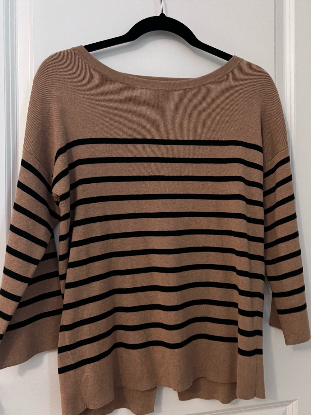 LOFT Sweater with overlapping split-back - Picture 1 of 3